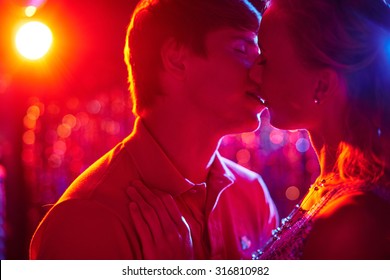 making out in club