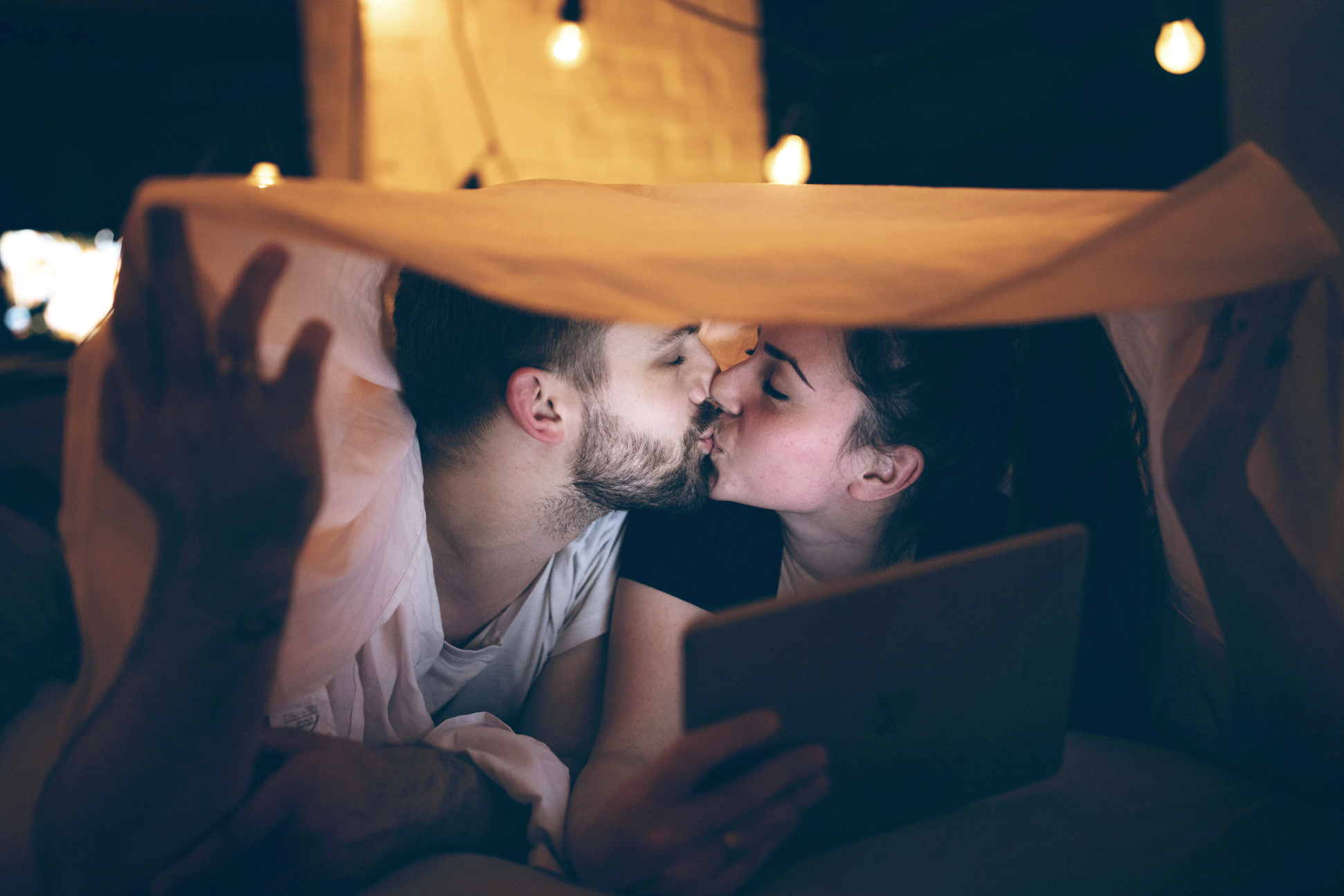 dave erlandson share kissing sex games photos