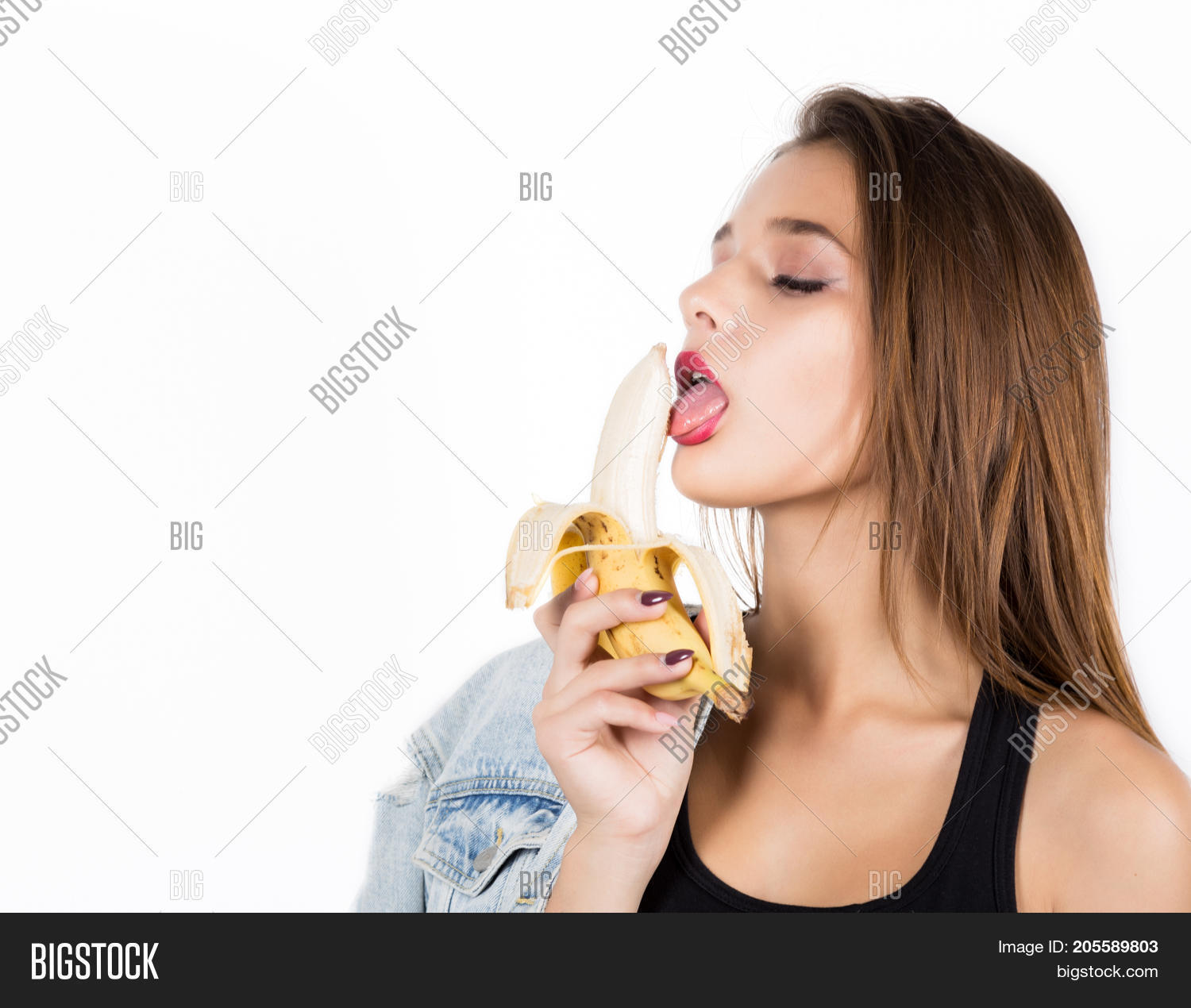 alba gomez recommends woman eating banana picture pic