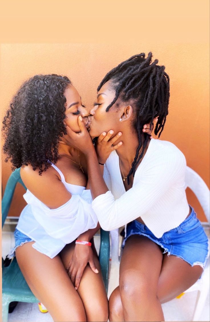 Sexy Young Black Lesbians favfi vbptwuo