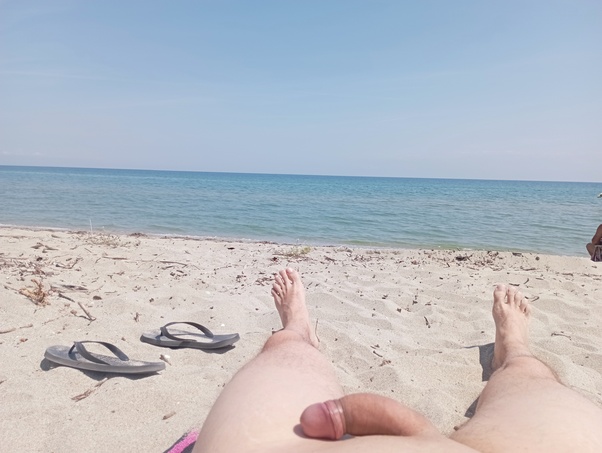 adesola yusuff add photo naked at the beach