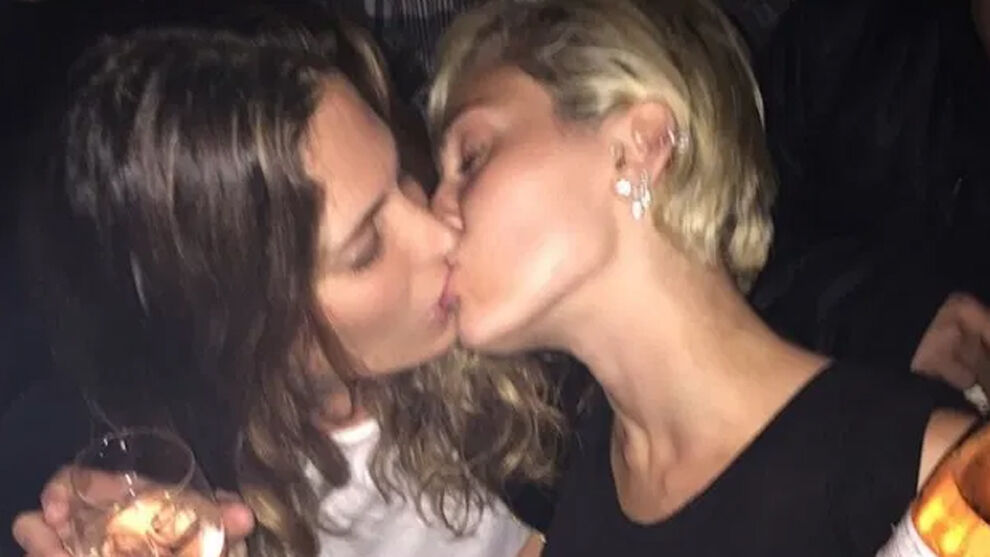 cole wade share miley cyrus lesbian sex photos