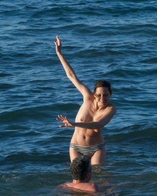 ashley jobson recommends Marion Cotillard Nude Beach