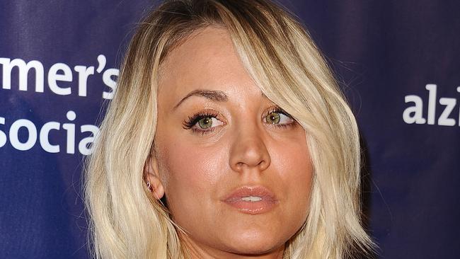 kaley cuoco bare breast snapchat