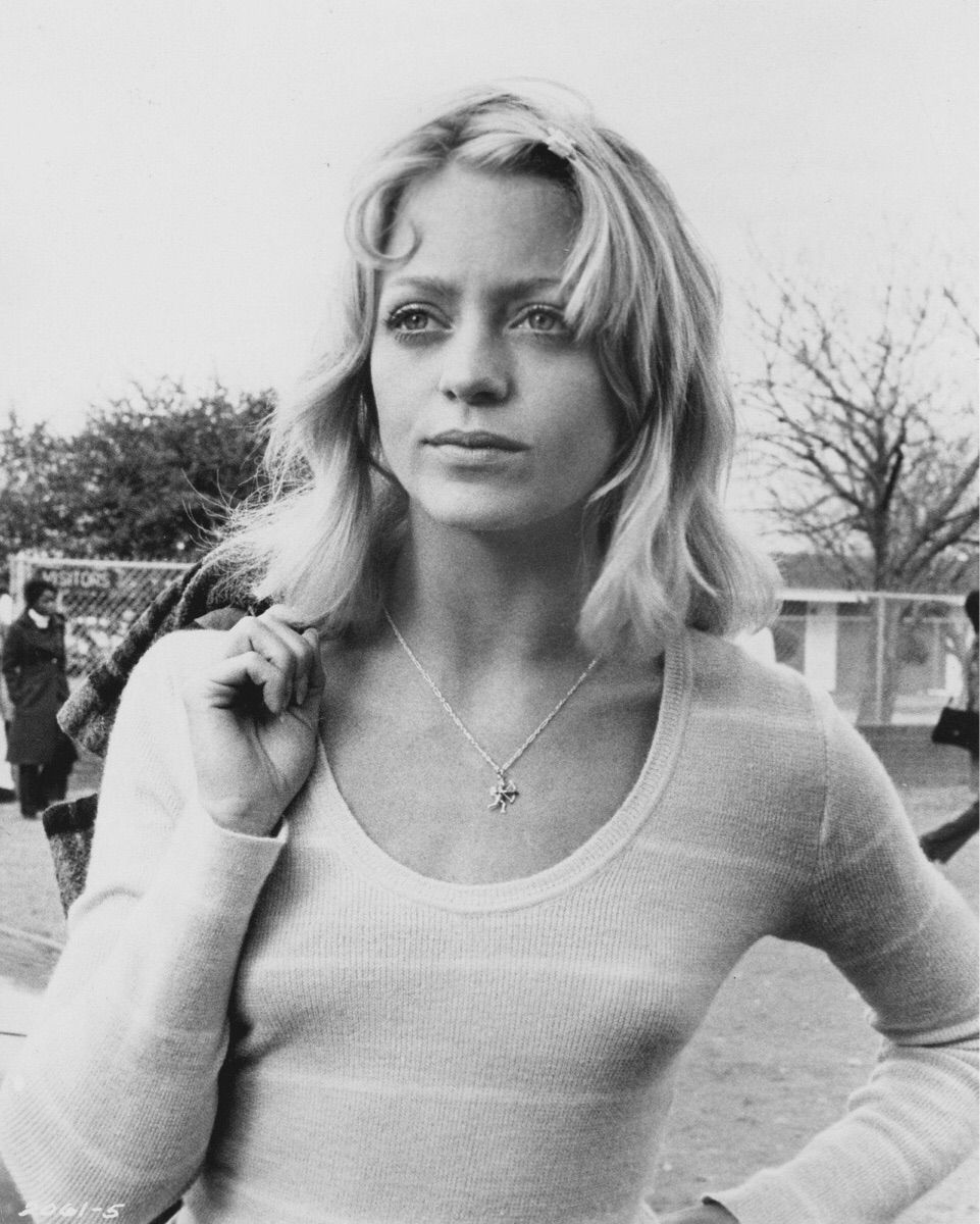 goldie hawn young hot