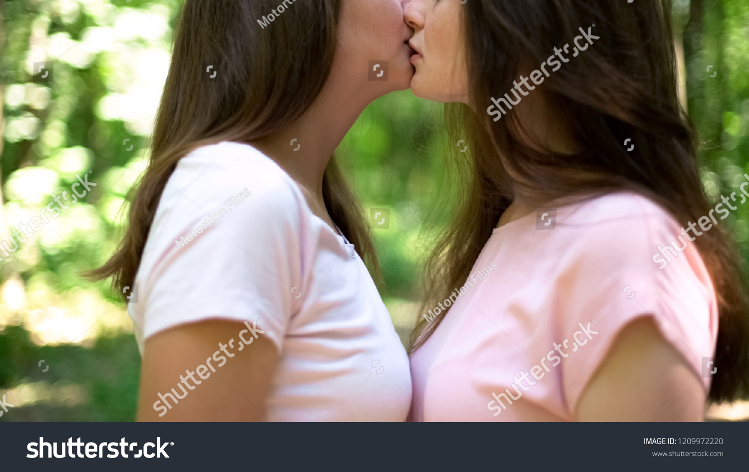 amit dagar recommends Lesbians Kissing Having Sex