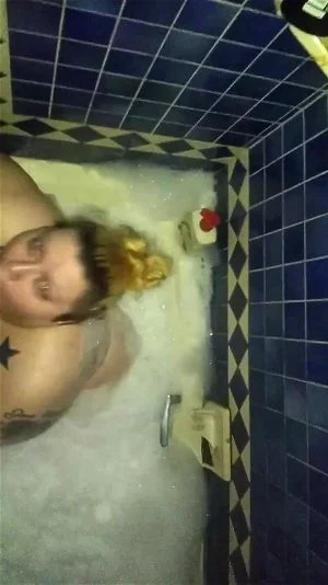 bethany m flores recommends Bbw Bubble Bath Porn