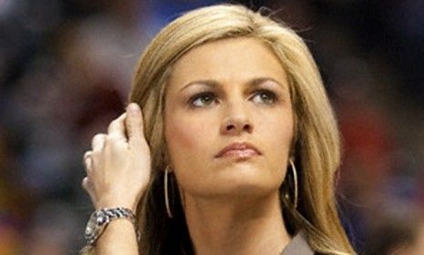 coleene shaw recommends erin andrews peephole pic pic