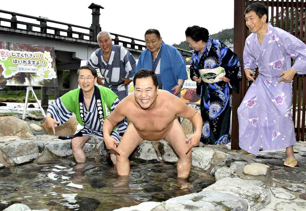 dimas dwi recommends Japanese Public Bath Video