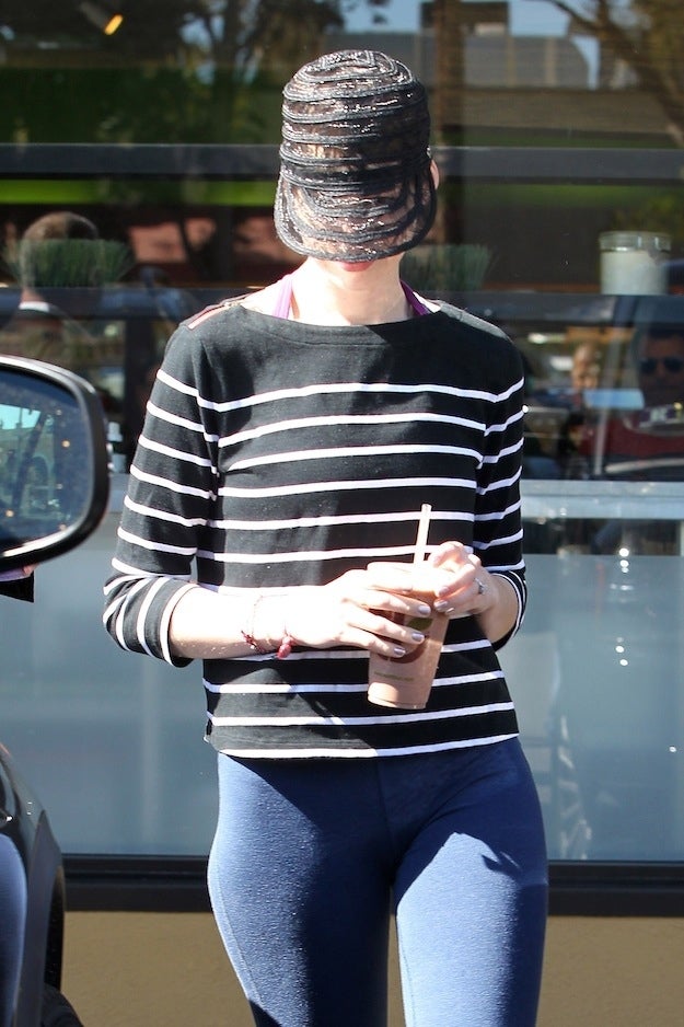 carly chilton recommends Anne Hathaway Yoga Pants