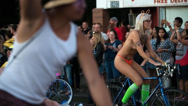 aathik fazeel recommends Portland Naked Bike Ride Pictures