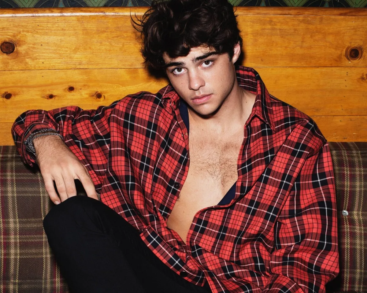 Noah Centinao Nudes male videos