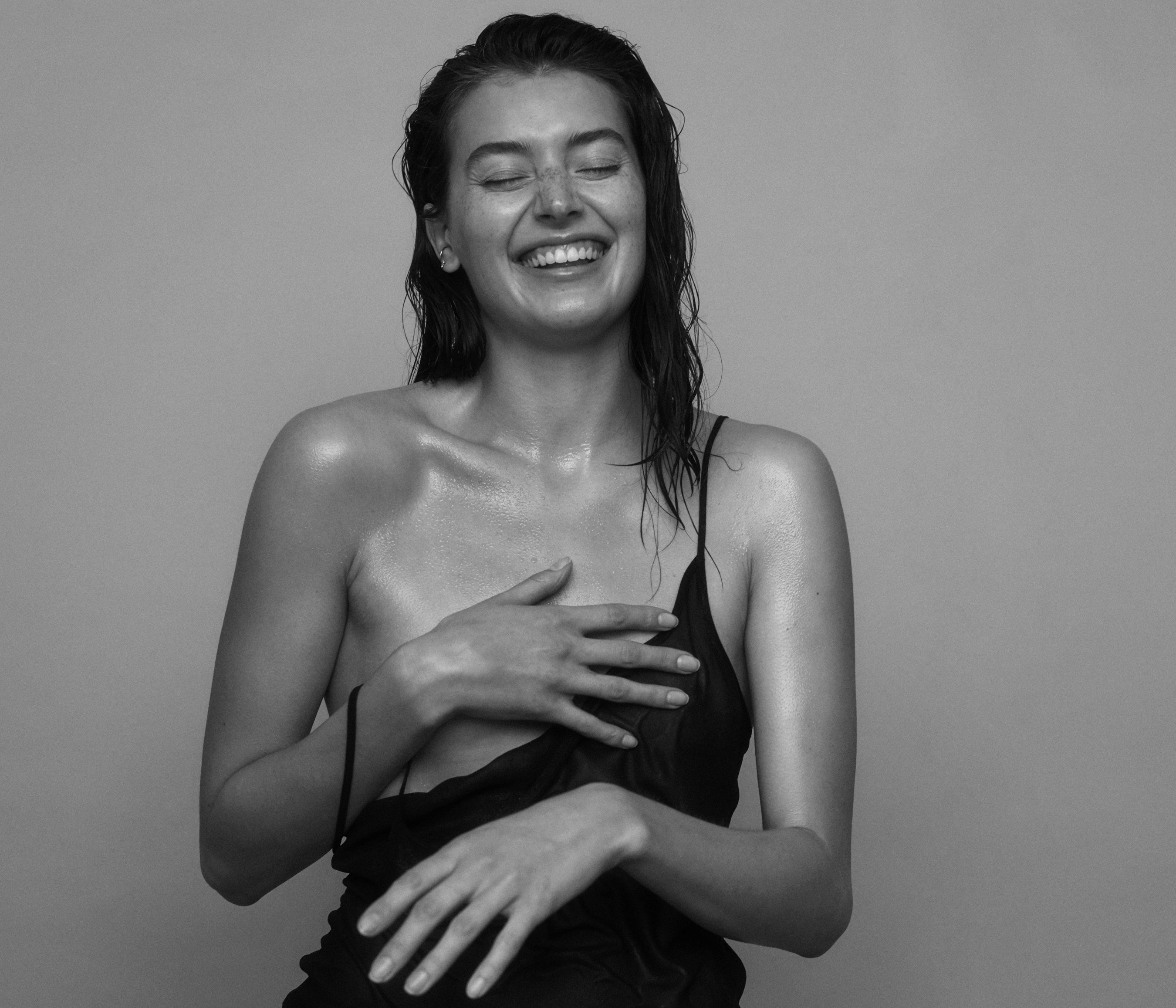 bobby roche recommends jessica clements nude pic