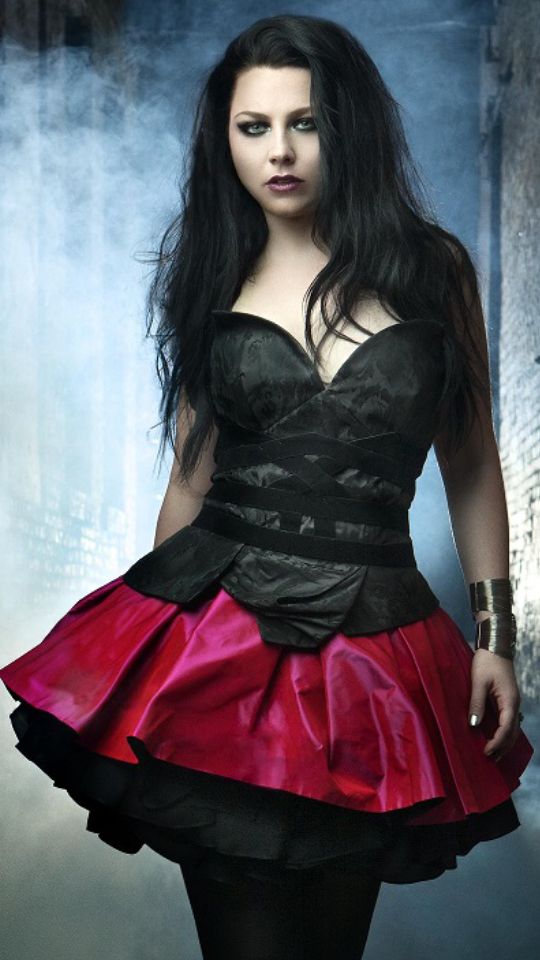 alejandro lillo recommends amy lee sexy pics pic