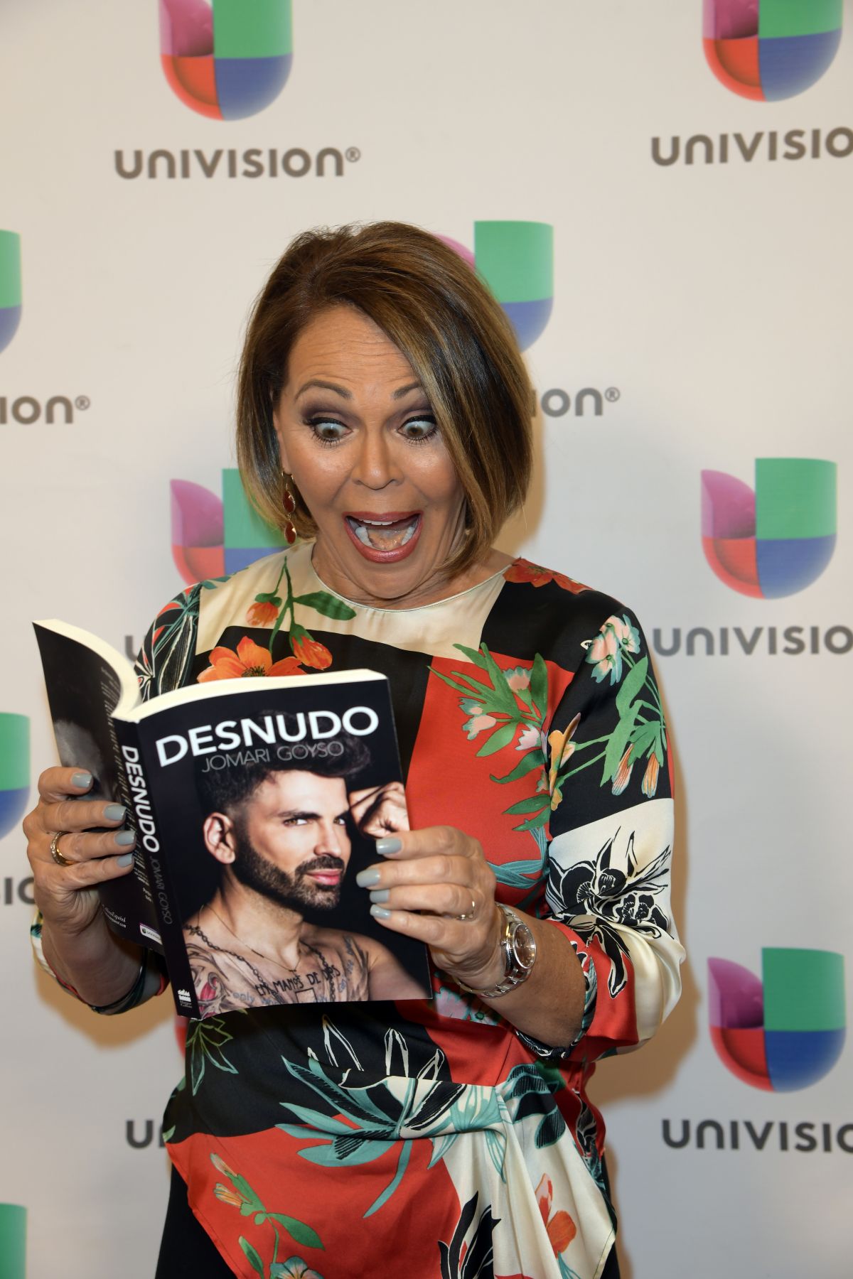 angelito felizardo recommends Maria Elena Salinas Desnuda