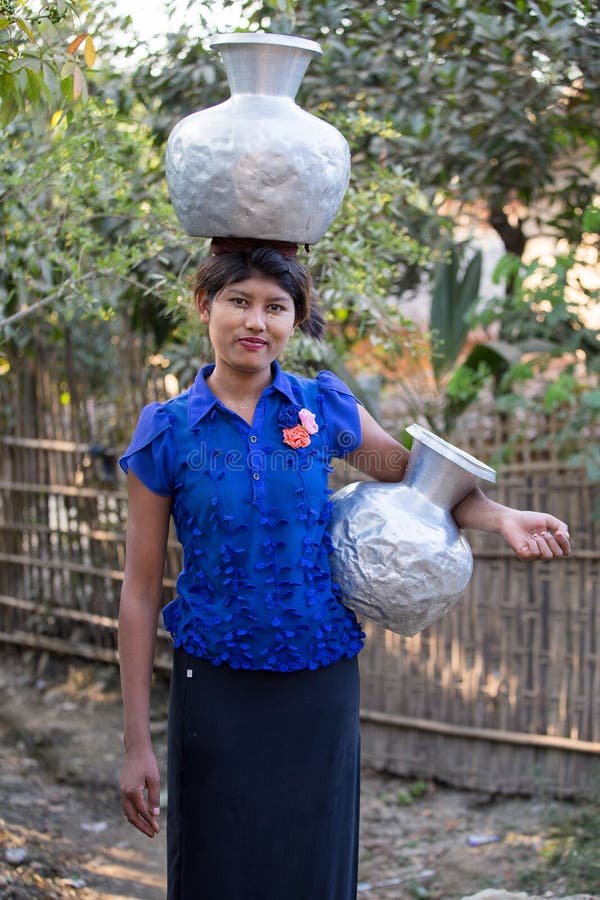 donald crowdus add photo women with big jugs