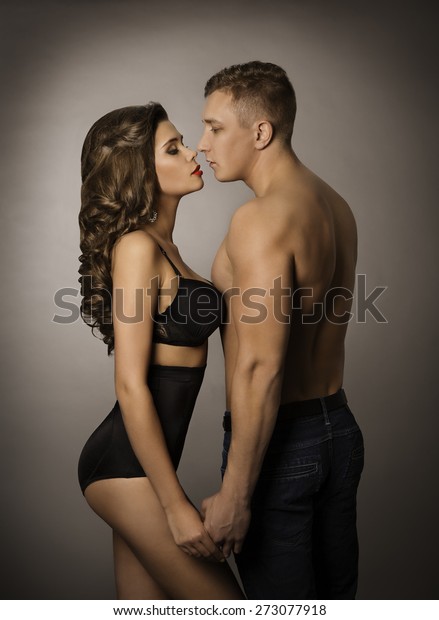 aleks loncar recommends Sexy Women Kissing Men