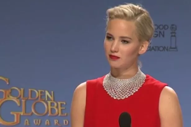 christa rowland recommends Jennifer Lawrence Phone Pictures