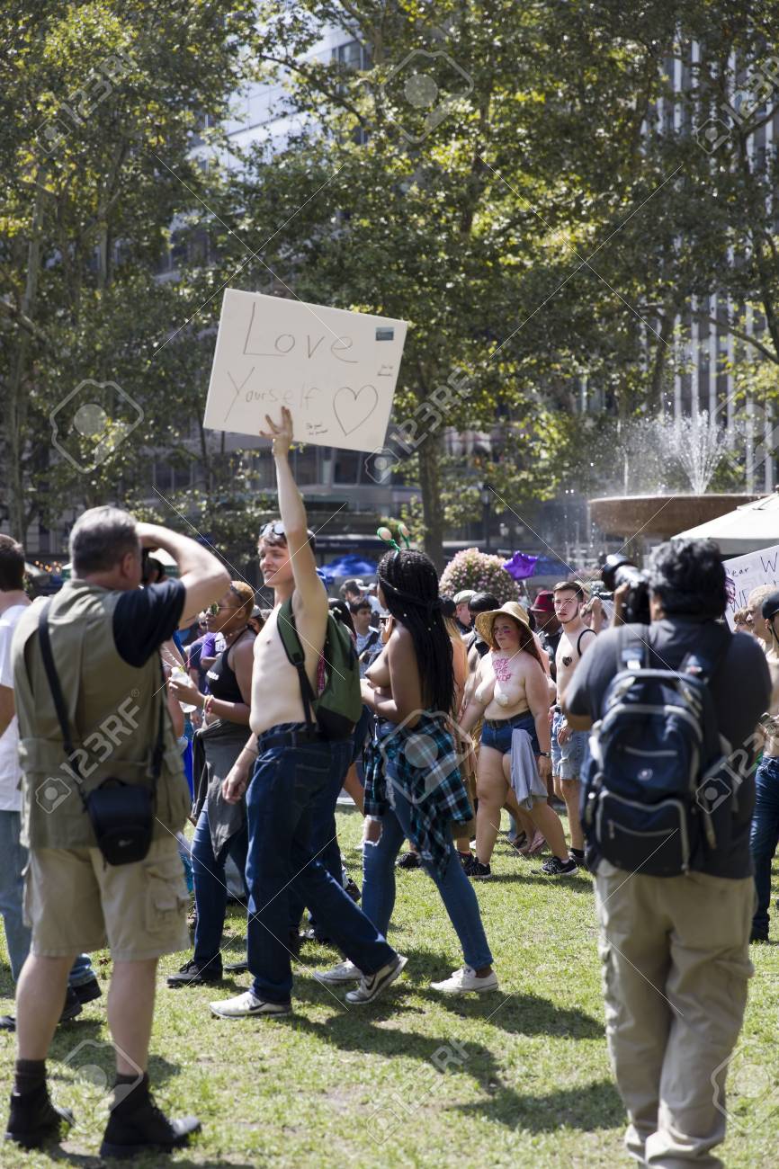 alladin fernandez recommends Go Topless Day In Nyc