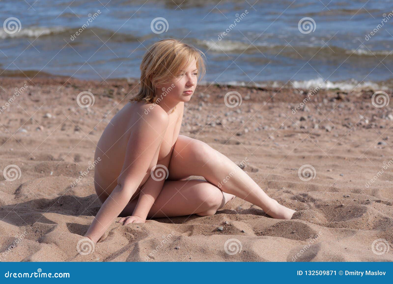 carrie cannon add naked at the beach photo