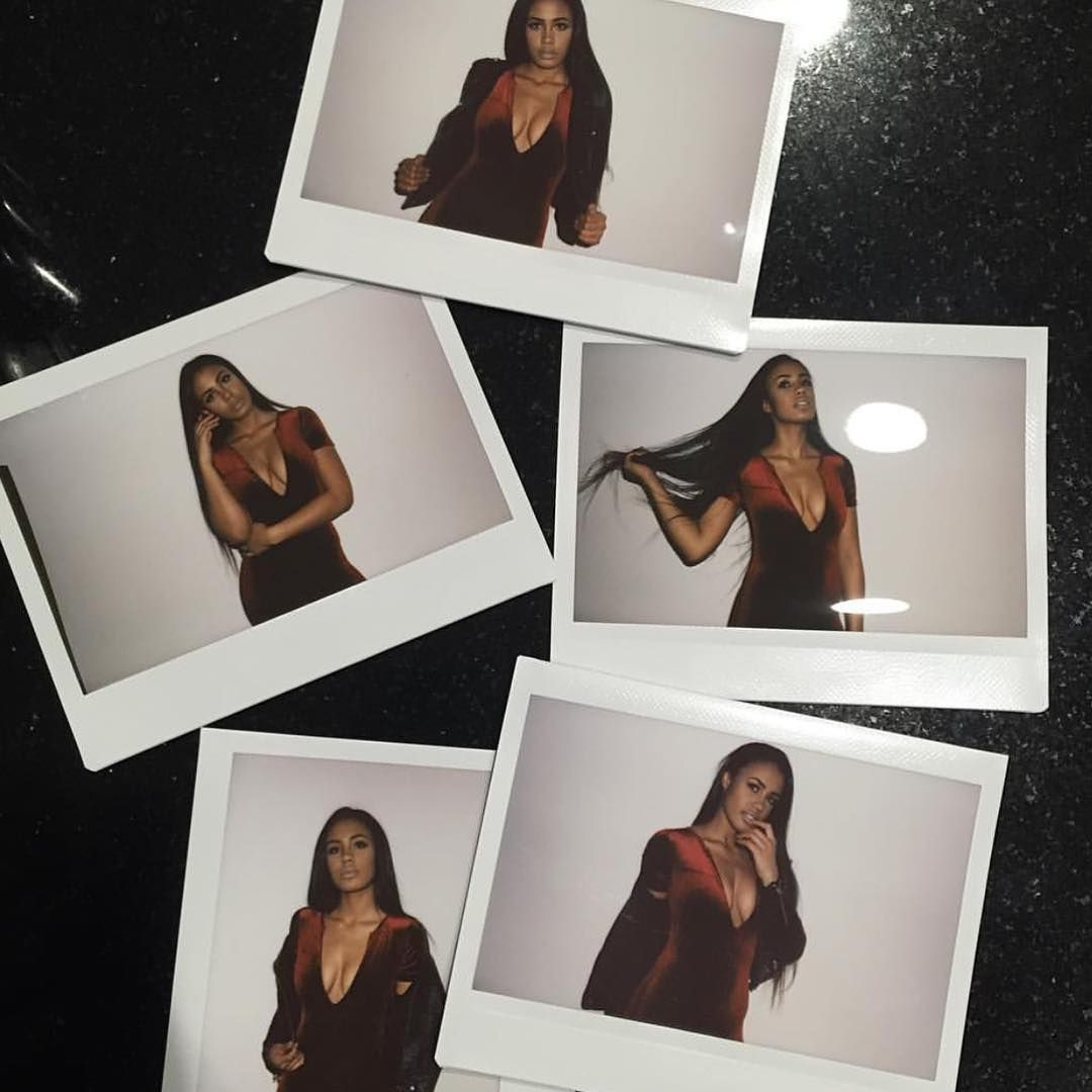 alex galen recommends Polaroid Picture Poses