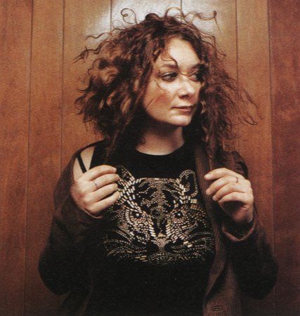 sara gilbert hot