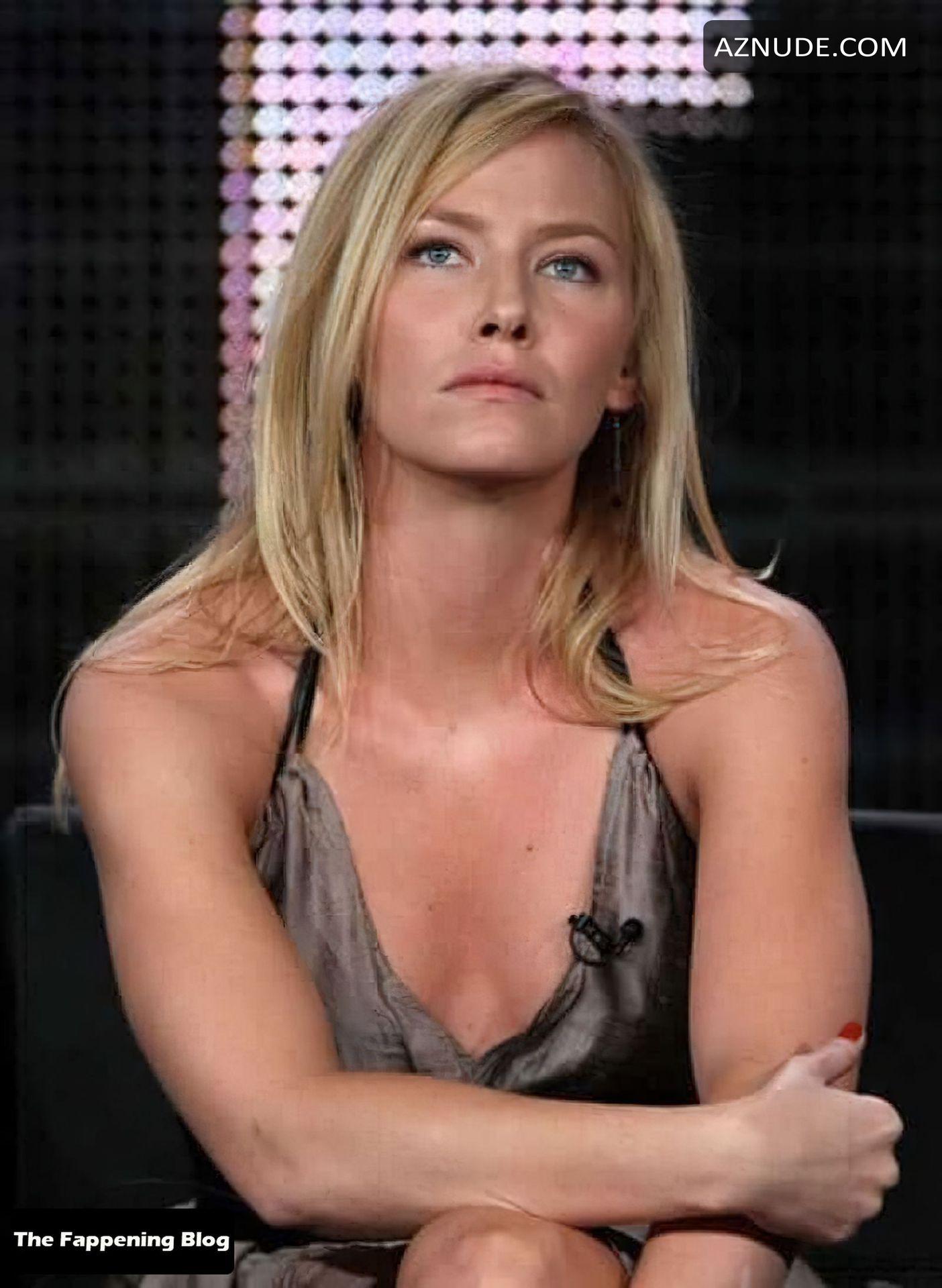 Nude Photos Of Kelli Giddish handjob compilation