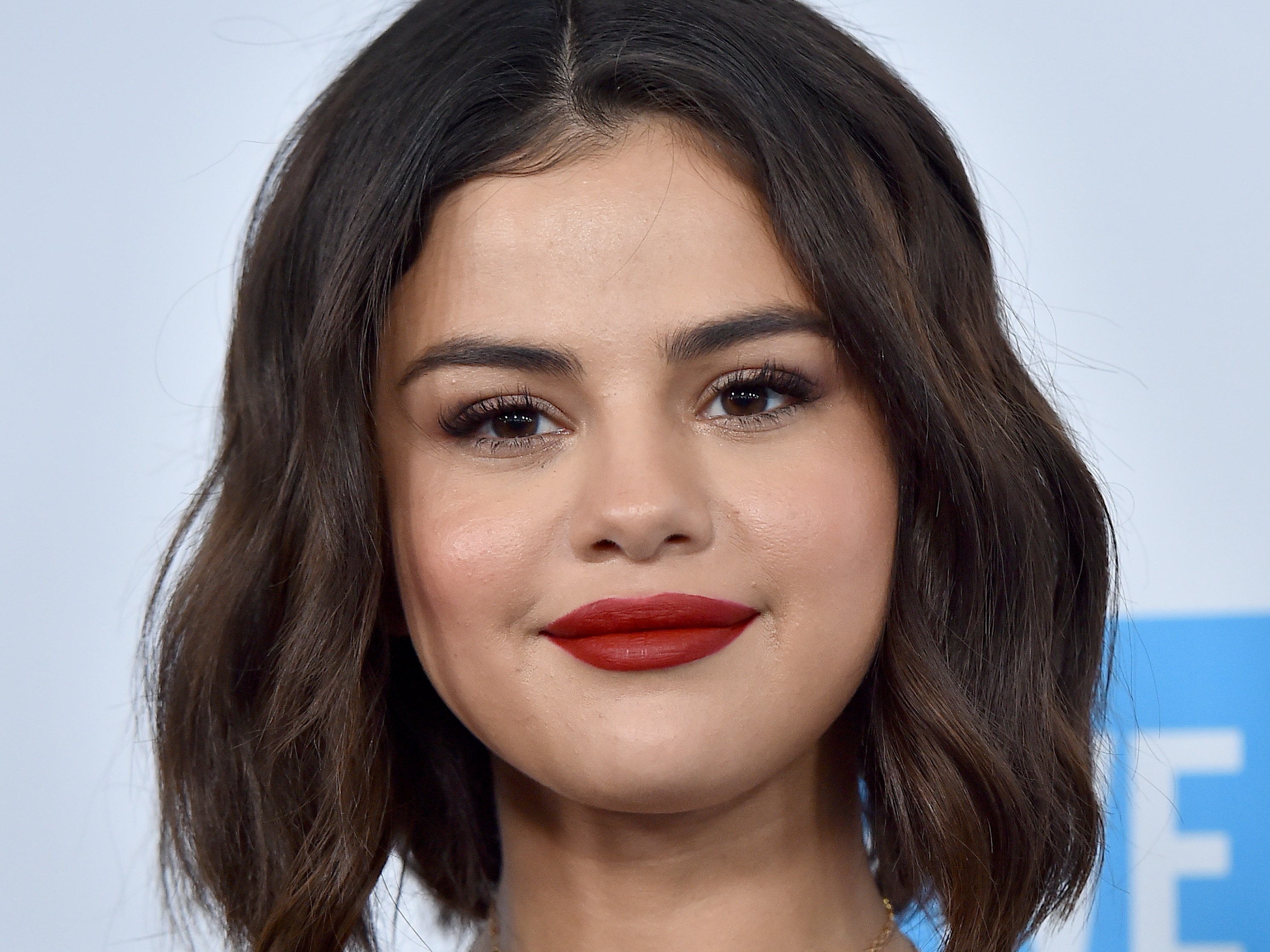 Selena Gomez Shaved Head asshole spread