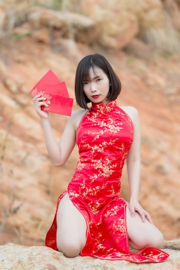 brian phasey recommends chinese woman sexy pic