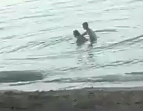 adam hulse recommends sex in beach water pic