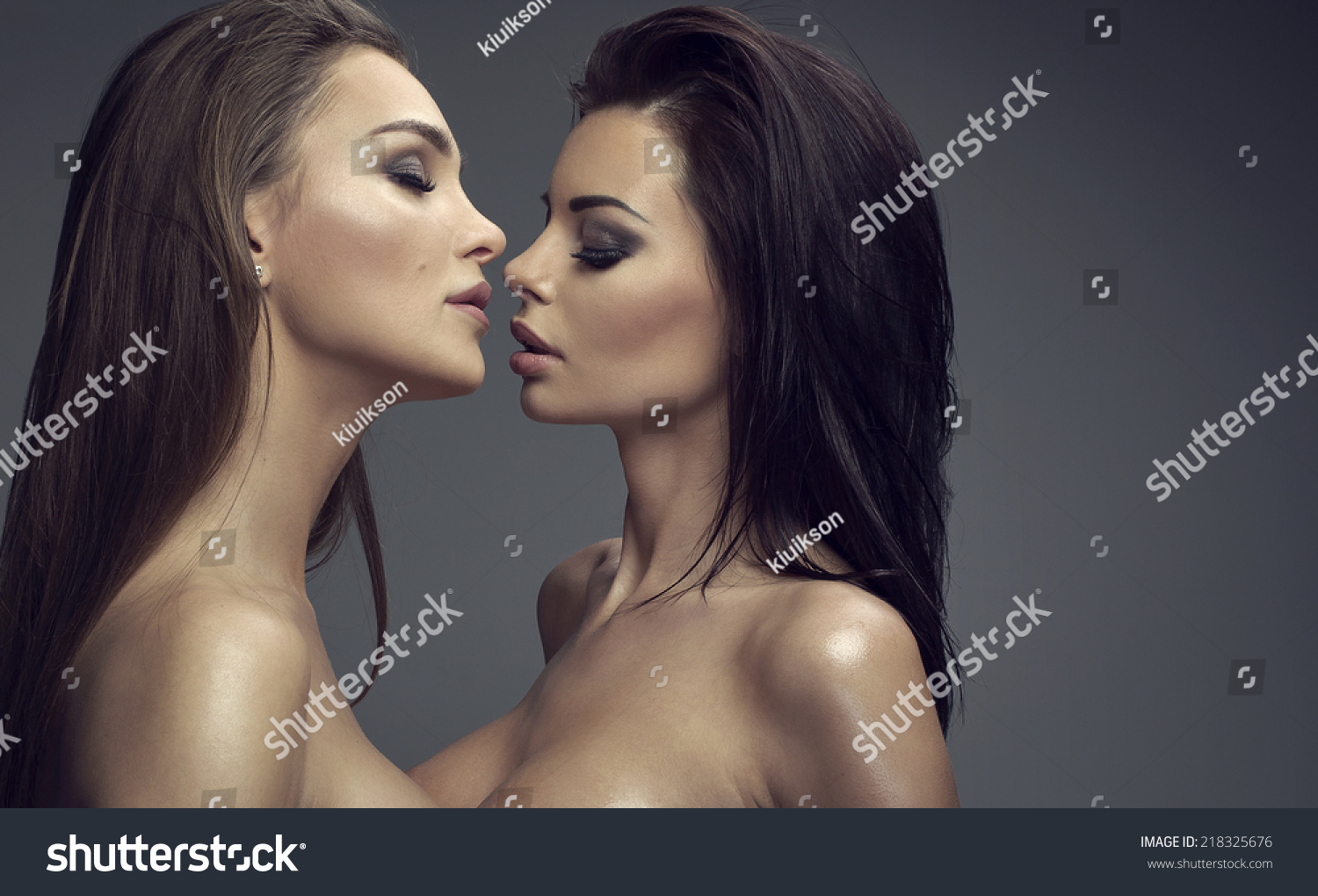 bhakti prabhu recommends sexy women making out pic