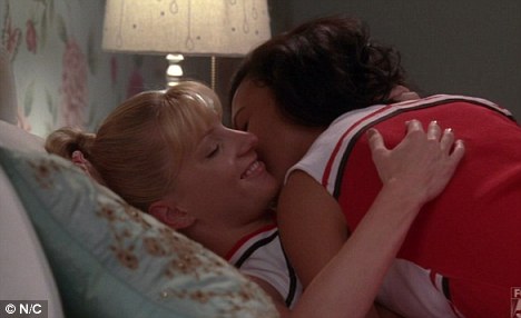 Lesbian Kissing Scene Glee sex montreal