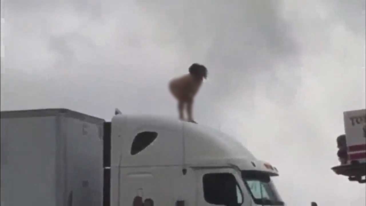 dawn terrill add photo nude woman on truck