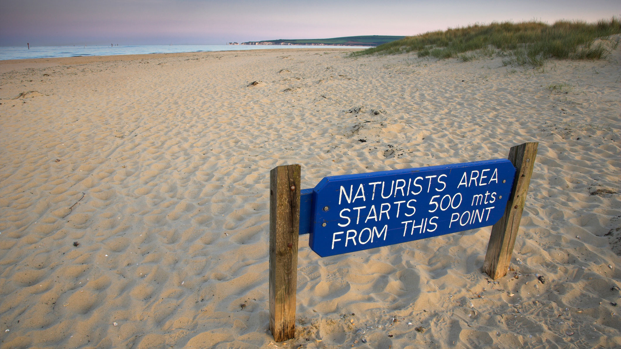 crawford robertson add naked girls in the sand photo