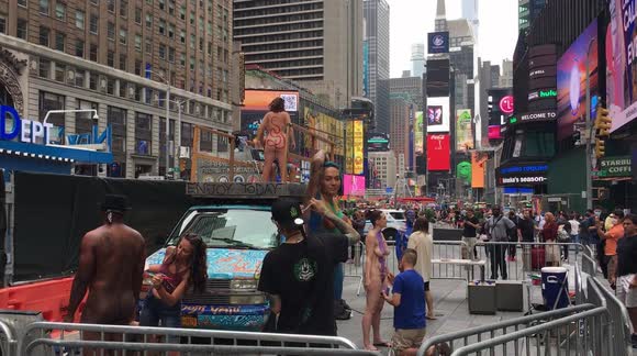 david nehanda recommends body painting nyc times square pic