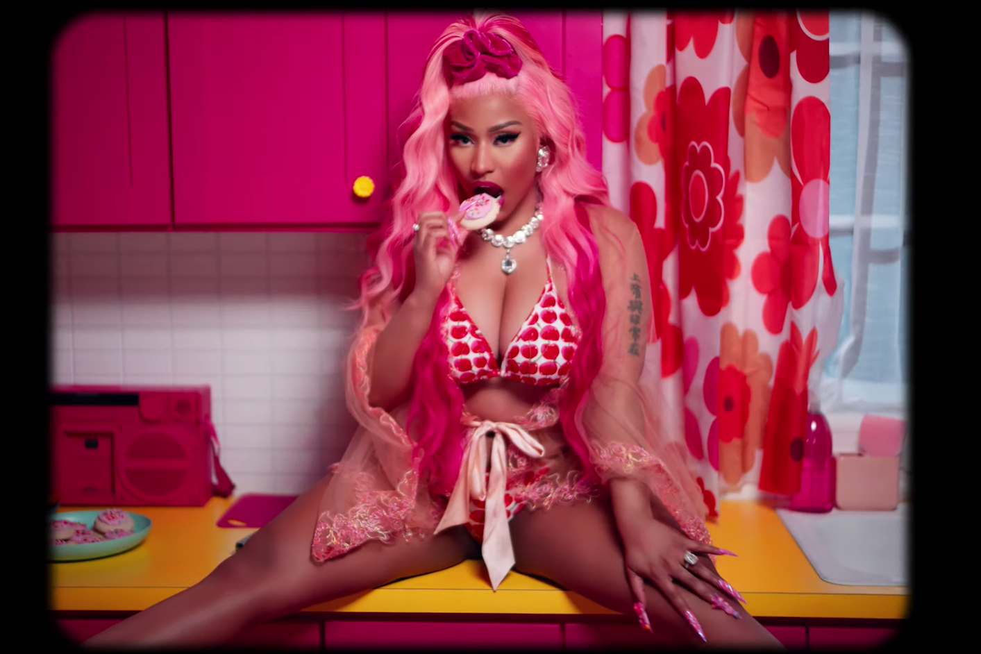 Nicki Minaj Sexy Videos teen pov