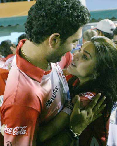 Preity Zinta Hot Seen ulgy gallery