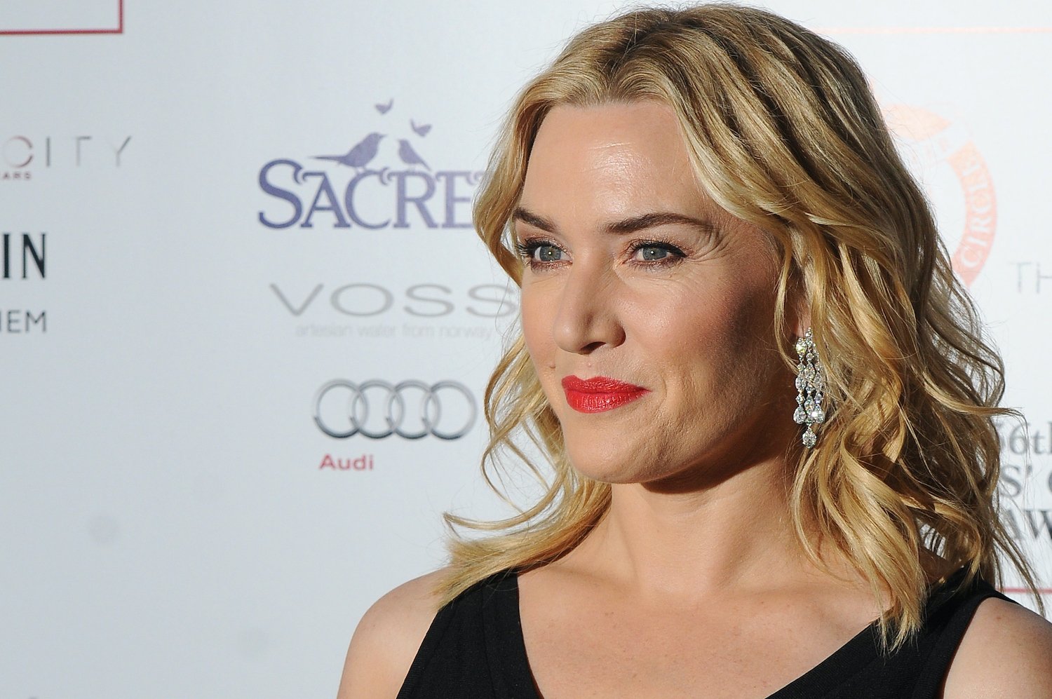 debbie mesa recommends kate winslet lesbian kiss pic