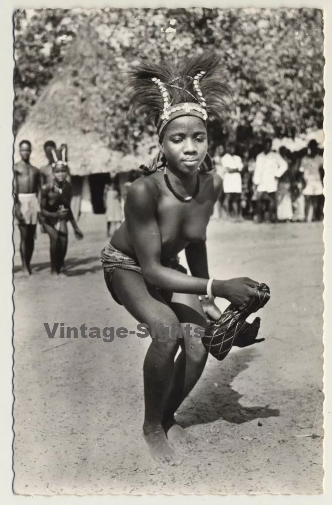 african tribal women naked