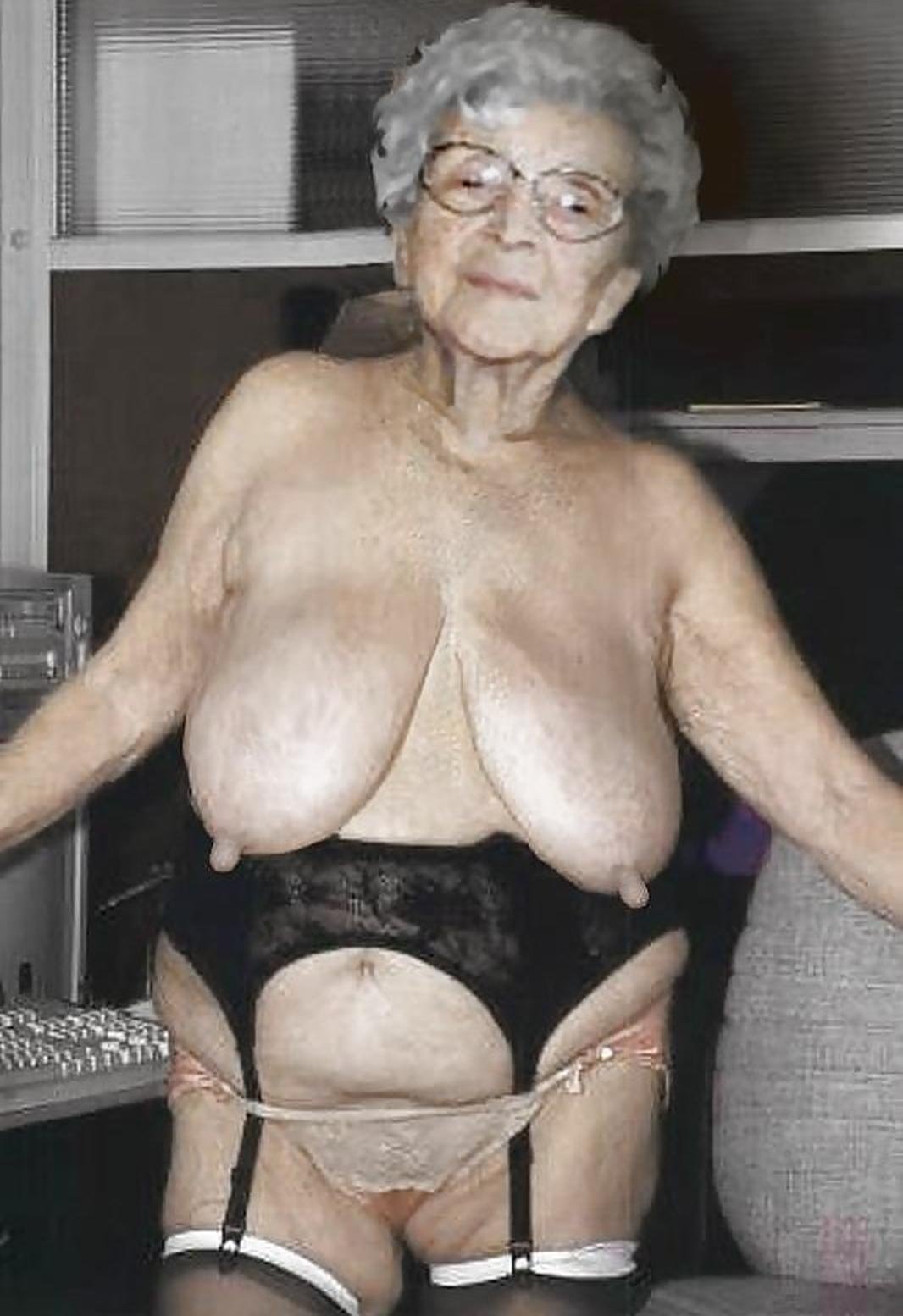 cameron clamp recommends Naked Granny On Webcam
