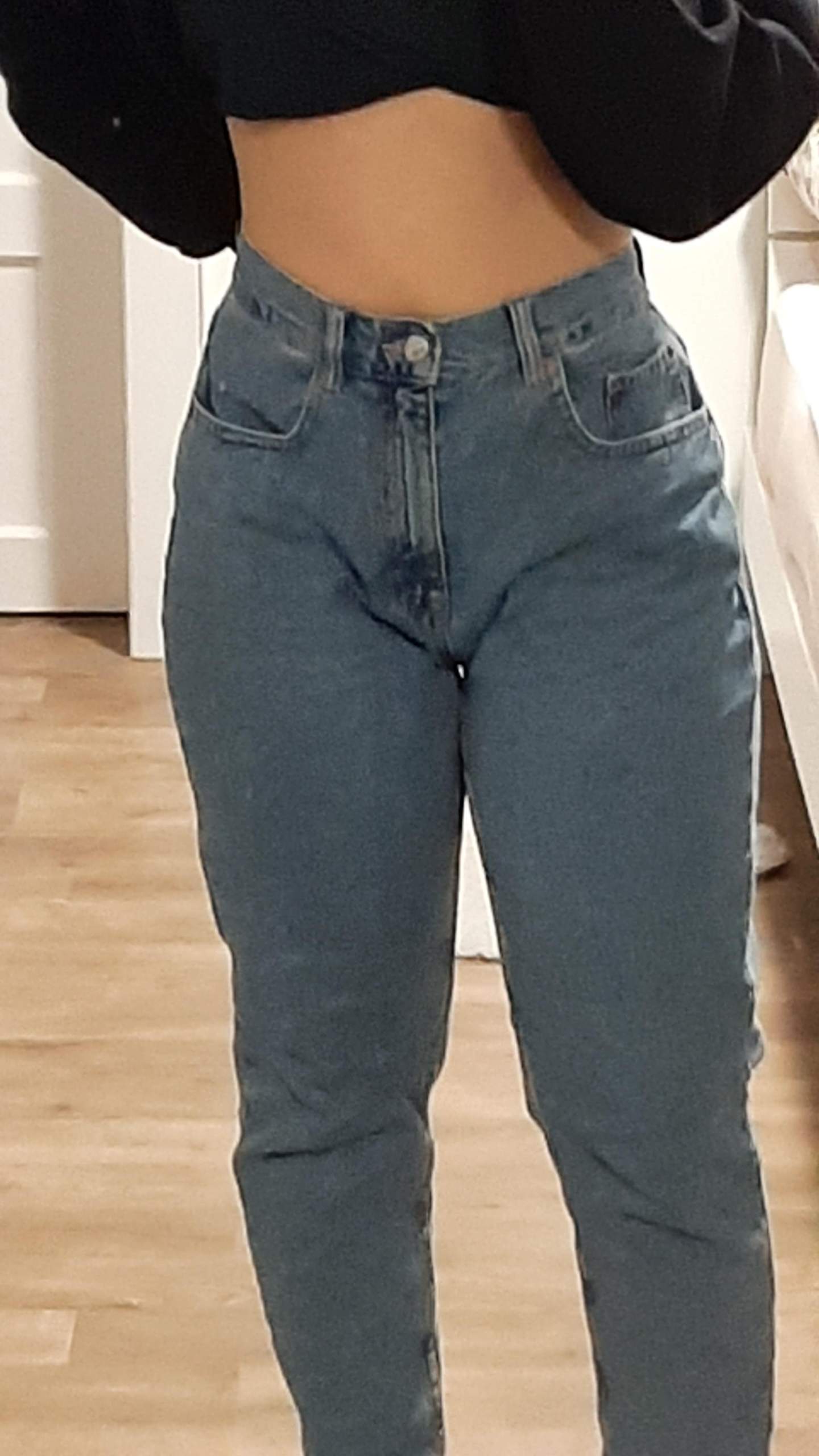 Cameltoe In Jeans fetisch model