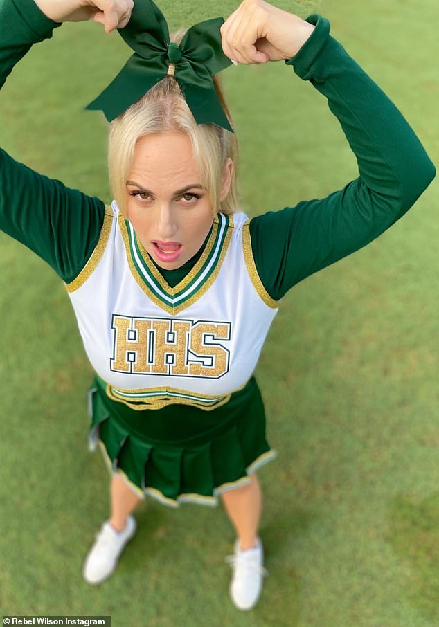 afsaneh khosravi recommends cheerleader accidental flash pic