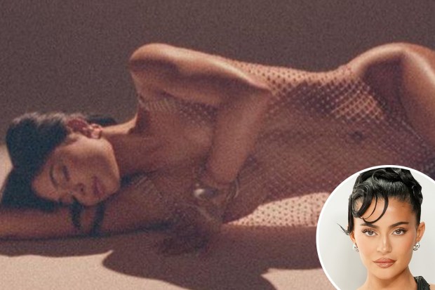 akash bristi recommends kardashian and jenner naked pic