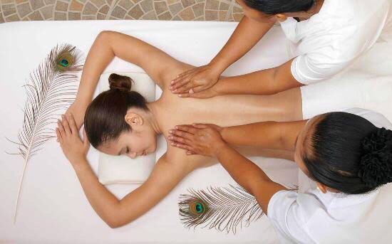 dewi nurcahyani recommends 4 hands massage meaning pic