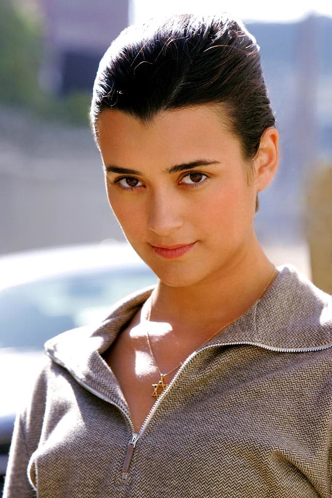 Best of Cote de pablo photo shoot