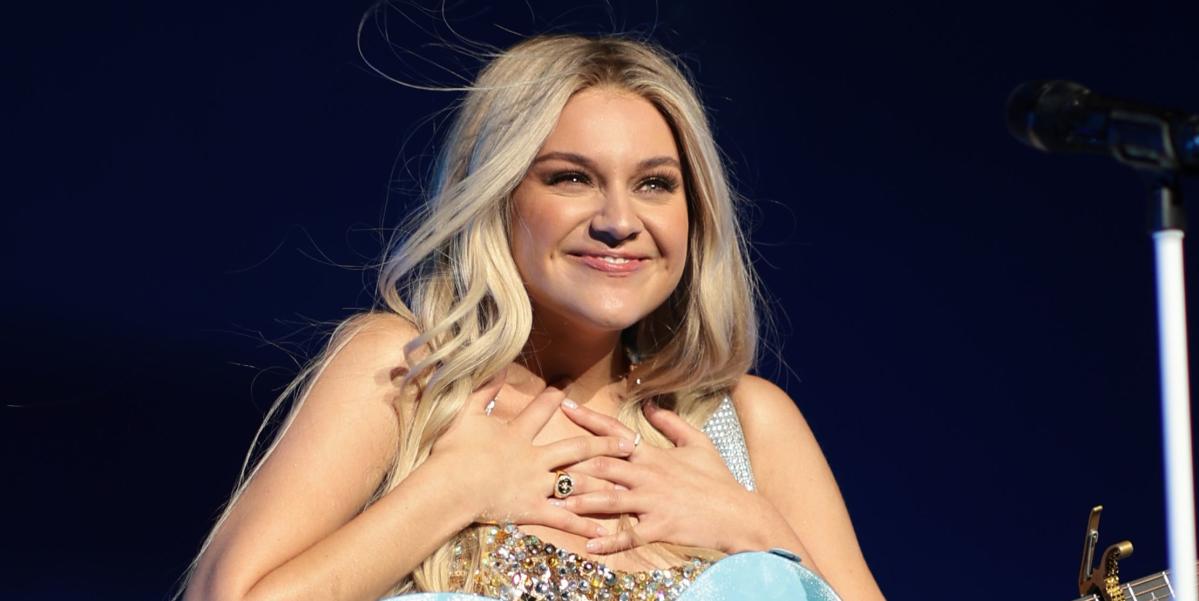 carey lim add photo kelsea ballerini nip slip