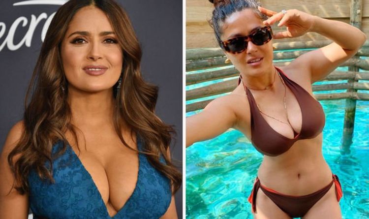 bartimus maximus recommends Salma Hayek Boobs Real