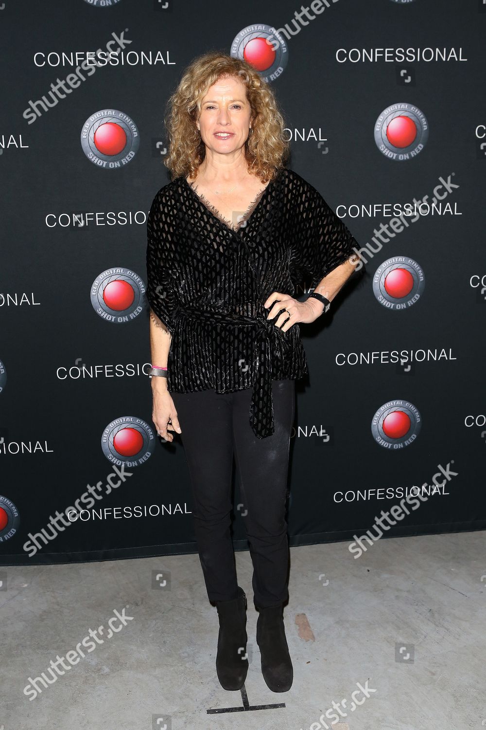 daniel blomberg recommends nancy travis legs pic