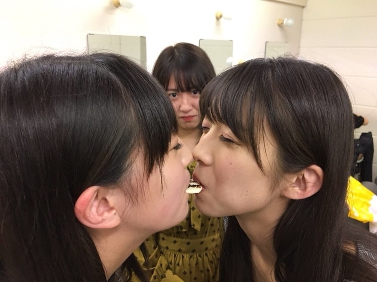 christina oconnell recommends japanese girls spit kissing pic