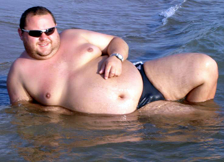 dan willard recommends big guy in speedo pic